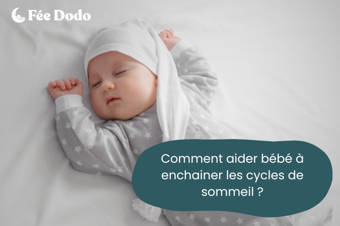 bébé dort sur le dos