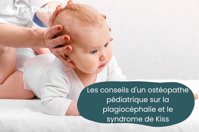 bébé se fait masser la tête