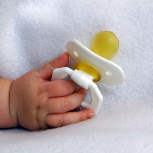 stop tétine bébé
